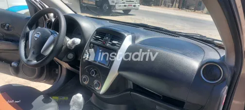 نيسان صنى 2018 أبيض مستعملة للبيع - 1