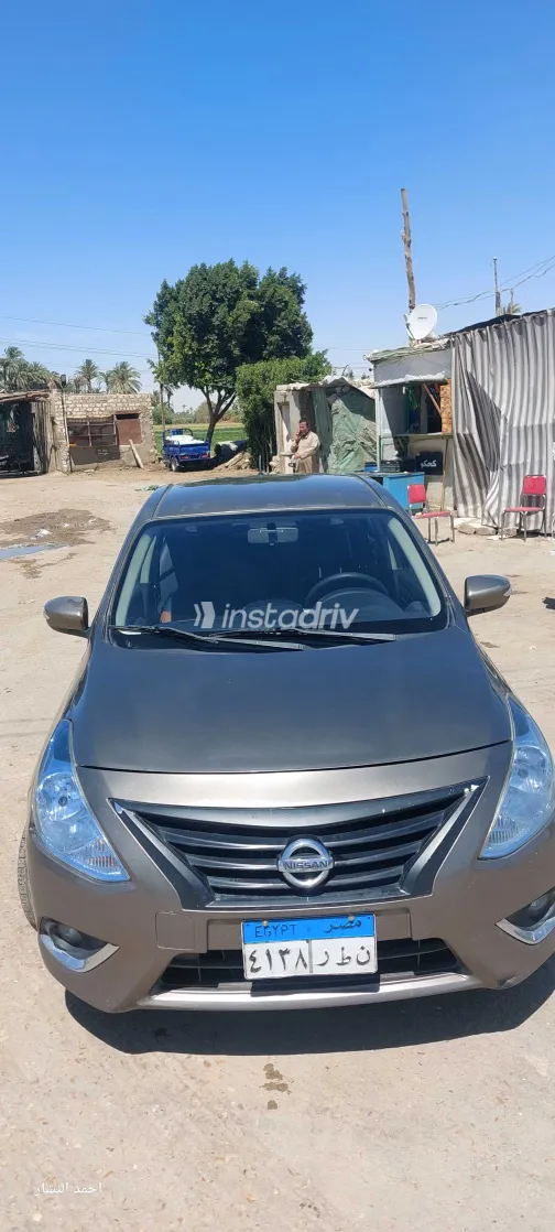 نيسان صنى 2018 أبيض مستعملة للبيع - 4