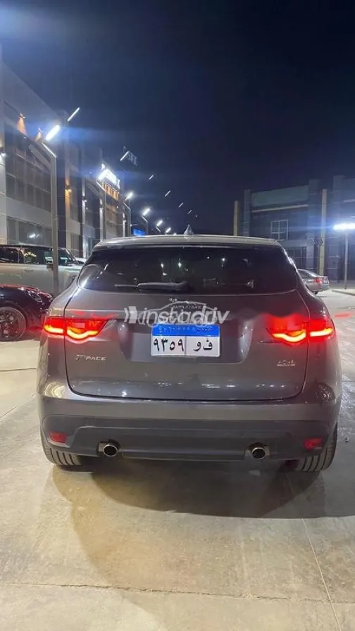 Jaguar F-Type 2019 Gray Used for Sale - 10