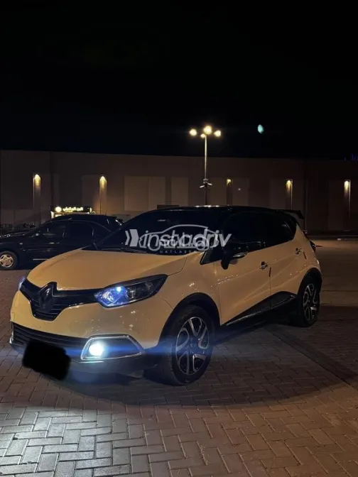 Renault Captur 2017 White Used for Sale - 4