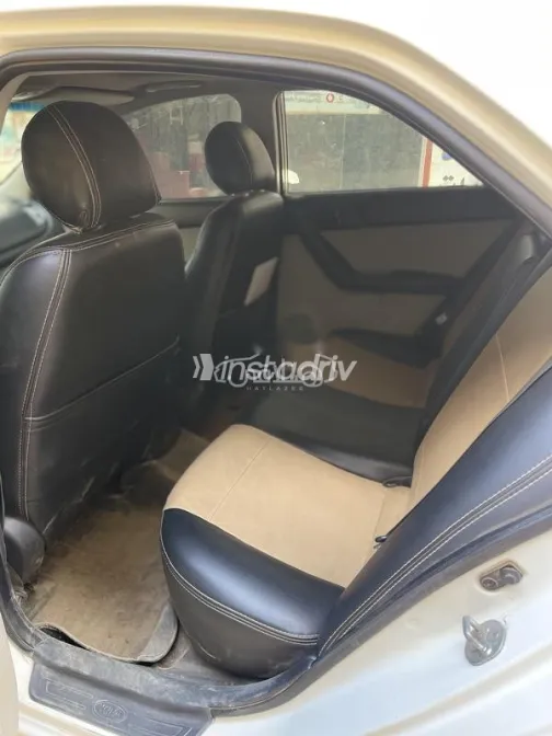 Kia Cerato 2009 White Used for Sale - 5