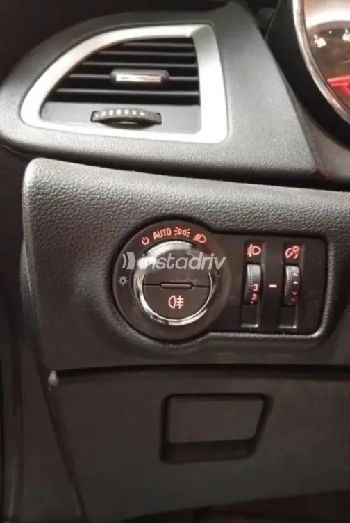 اوبل أسترا 2013 رمادي مستعملة للبيع - 6