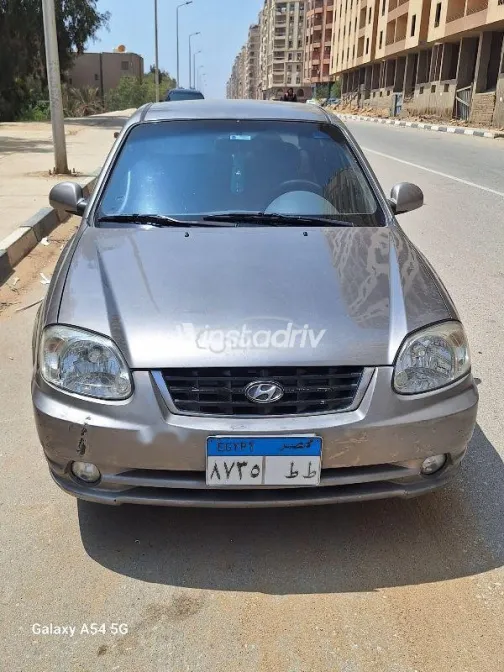 Hyundai Verna 2013 Gray Used for Sale - 1