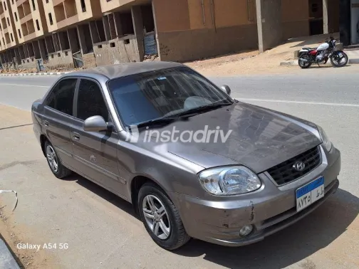 Hyundai Verna 2013 Gray Used for Sale - 2
