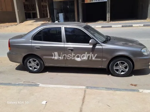 Hyundai Verna 2013 Gray Used for Sale - 4