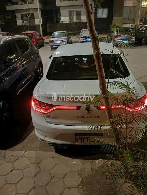 Renault Megane 2022 White Used for Sale - 2