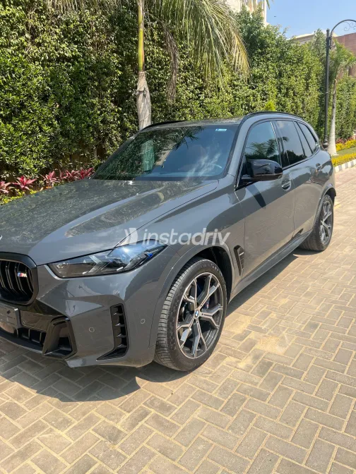 بي ام دبليو X5 2024 أبيض مستعملة للبيع - 2