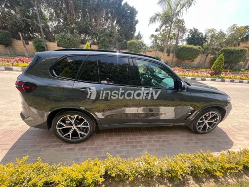 بي ام دبليو X5 2024 أبيض مستعملة للبيع - 3