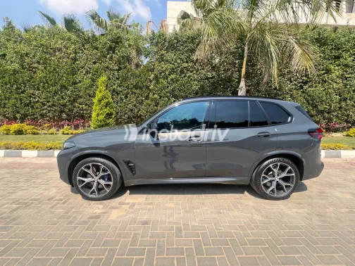 بي ام دبليو X5 2024 أبيض مستعملة للبيع - 5