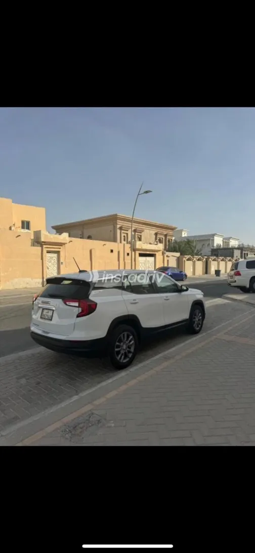 جى ام سى ترين 2024 أبيض مستعملة للبيع - 1