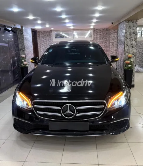 Mercedes E 200 2020 Black Used for Sale - 1