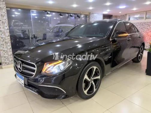 Mercedes E 200 2020 Black Used for Sale - 8