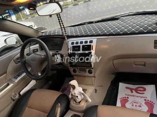 اسبيرانزا A516 2010 ذهبي مستعملة للبيع - 6