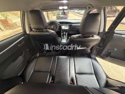 تويوتا كورولا 2019 رمادي غامق مستعملة للبيع - 10