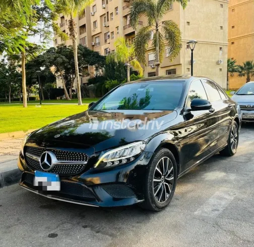 مرسيدس C 200 2019 أسود مستعملة للبيع - 2