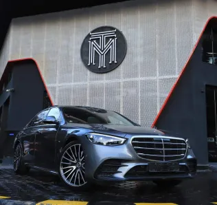 مرسيدس S 500 2021 أبيض مستعملة للبيع