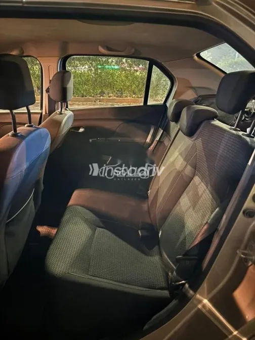 رينو لوجان 2020 أبيض مستعملة للبيع - 10