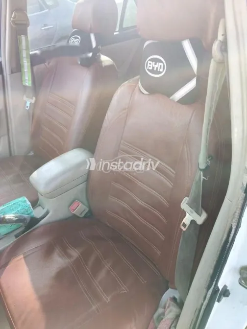 بى واى دى‬ F3 2013 أبيض مستعملة للبيع - 3