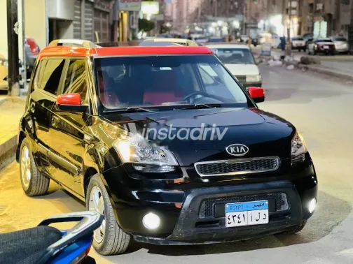 كيا سول 2010 أسود مستعملة للبيع - 4