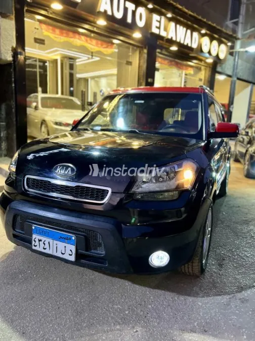 كيا سول 2010 أسود مستعملة للبيع - 8