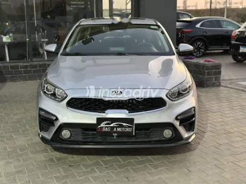 كيا سيراتو 2021 فضي مستعملة للبيع - 1