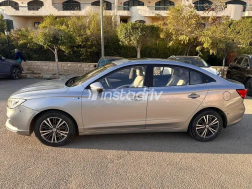 MG 5 2021 White Used for Sale - 8