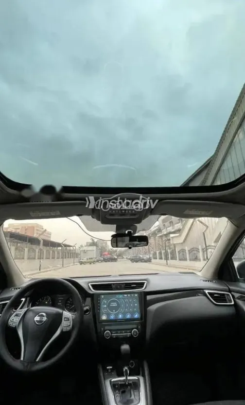 Nissan Qashqai 2017 White Used for Sale - 7