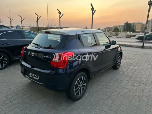 سوزوكى سويفت 2022 أبيض مستعملة للبيع - 5