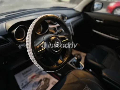 سوزوكى سويفت 2022 أبيض مستعملة للبيع - 7