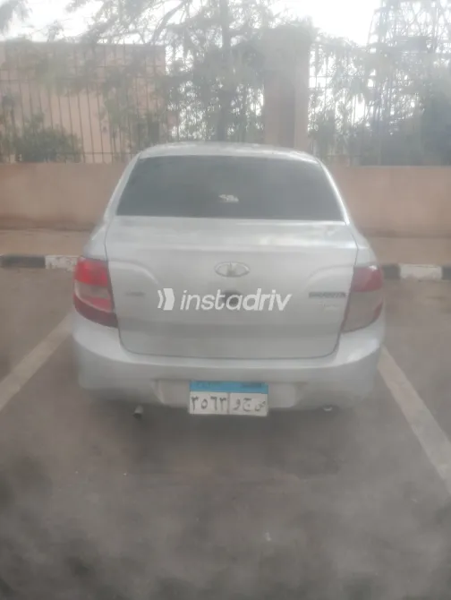 لادا جرانتا 2018 أبيض مستعملة للبيع - 2