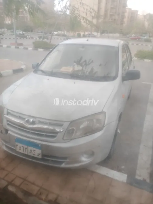 لادا جرانتا 2018 أبيض مستعملة للبيع - 3