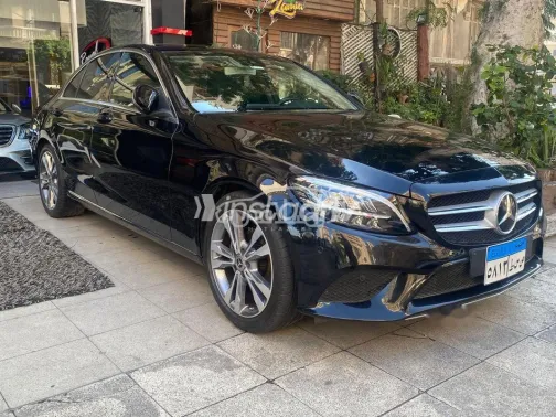 Mercedes C 180 2020 Black Used for Sale - 1