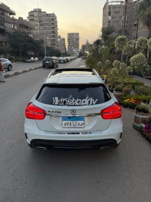 مرسيدس GLA 2017 أبيض مستعملة للبيع - 4
