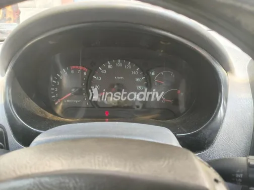 هيونداي فيرنا 2004 فضي مستعملة للبيع - 4