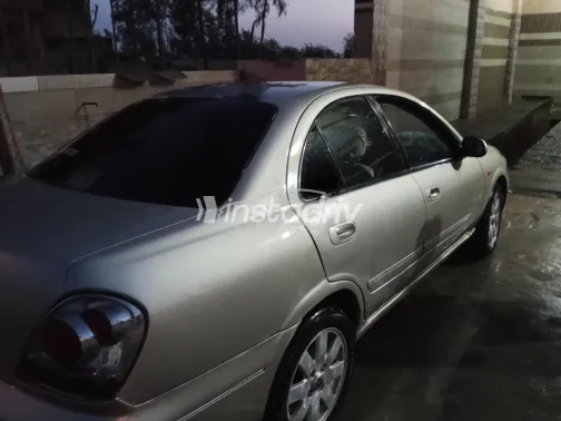 نيسان صنى 2007 ذهبي مستعملة للبيع - 3