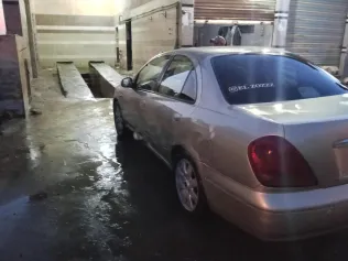 نيسان صنى 2007 ذهبي مستعملة للبيع