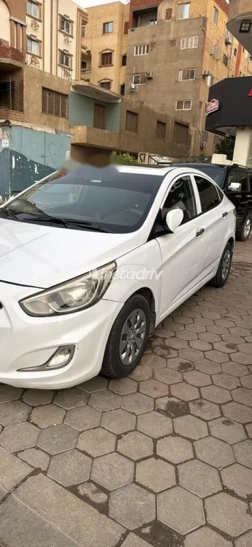 هيونداي اكسنت RB 2021 أبيض مستعملة للبيع - 2