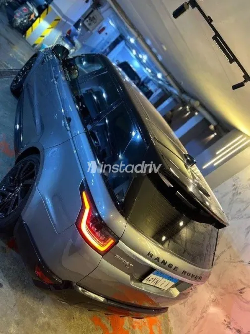 لاند روفر رنج روفر سبورت 2020 أبيض مستعملة للبيع - 1