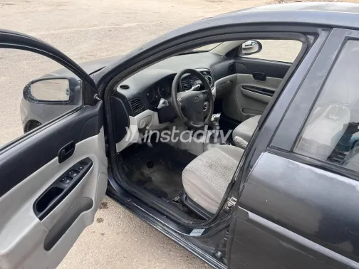 هيونداي اكسنت 2008 رمادي مستعملة للبيع - 4