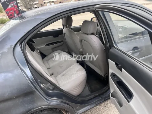 هيونداي اكسنت 2008 رمادي مستعملة للبيع - 6