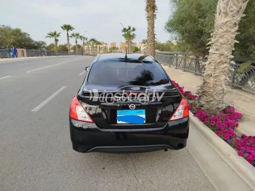 نيسان صنى 2012 أسود مستعملة للبيع - 9