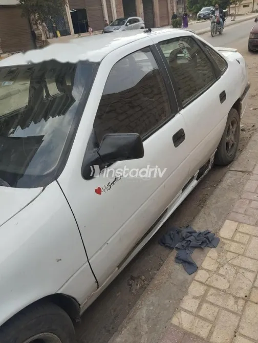 Opel Vectra 1995 White Used for Sale - 2