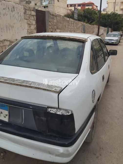 Opel Vectra 1995 White Used for Sale - 4