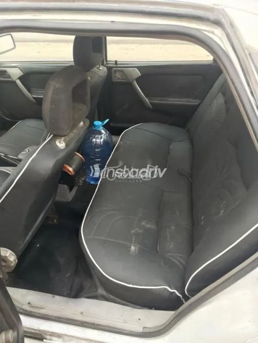 Opel Vectra 1995 White Used for Sale - 8