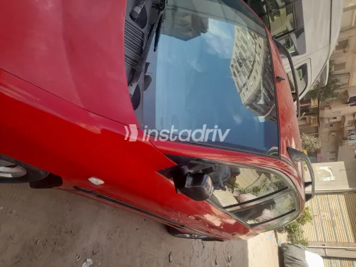 هيونداي ماتريكس 2002 أبيض مستعملة للبيع - 2