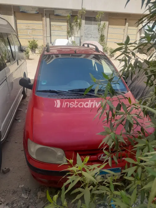 هيونداي ماتريكس 2002 أبيض مستعملة للبيع - 5