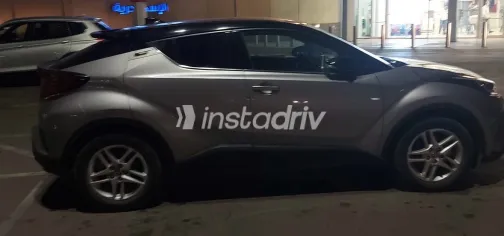 تويوتا C-HR 2021 أبيض مستعملة للبيع - 2