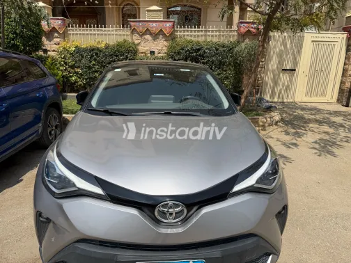 تويوتا C-HR 2021 أبيض مستعملة للبيع - 5