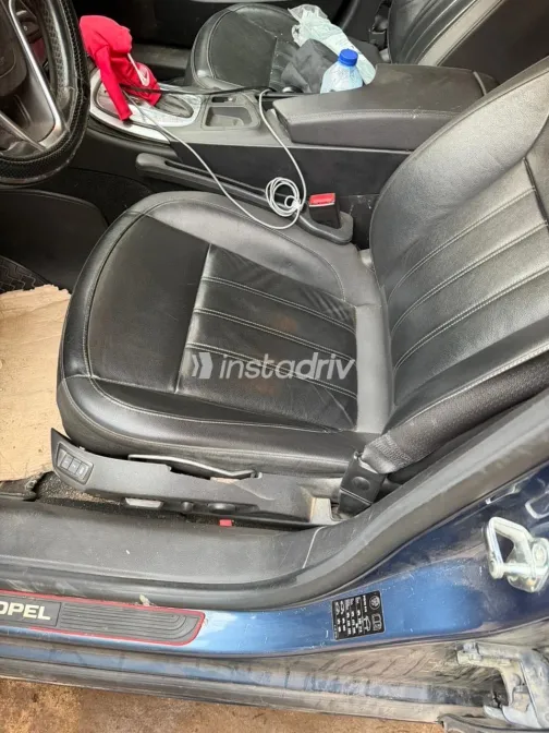 Opel Insignia 2017 White Used for Sale - 3