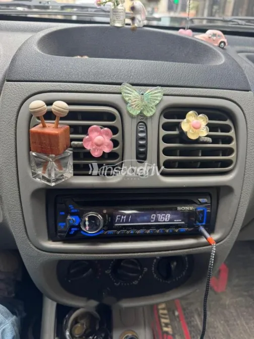 رينو كليو 2003 أزرق غامق مستعملة للبيع - 2